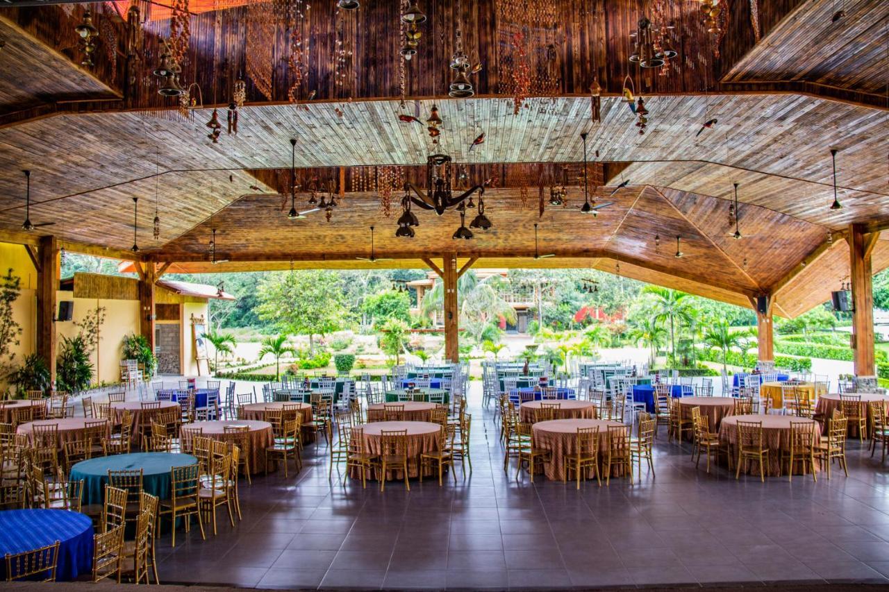 Deluxe Suites Guacamayos - Eco-Lodge & Swimming Pool Bonao ภายนอก รูปภาพ