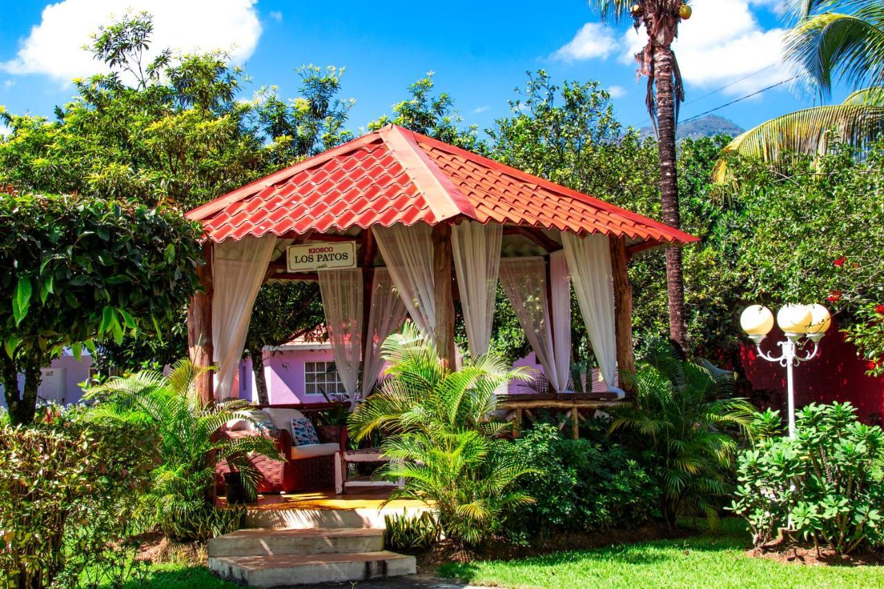 Deluxe Suites Guacamayos - Eco-Lodge & Swimming Pool Bonao ภายนอก รูปภาพ