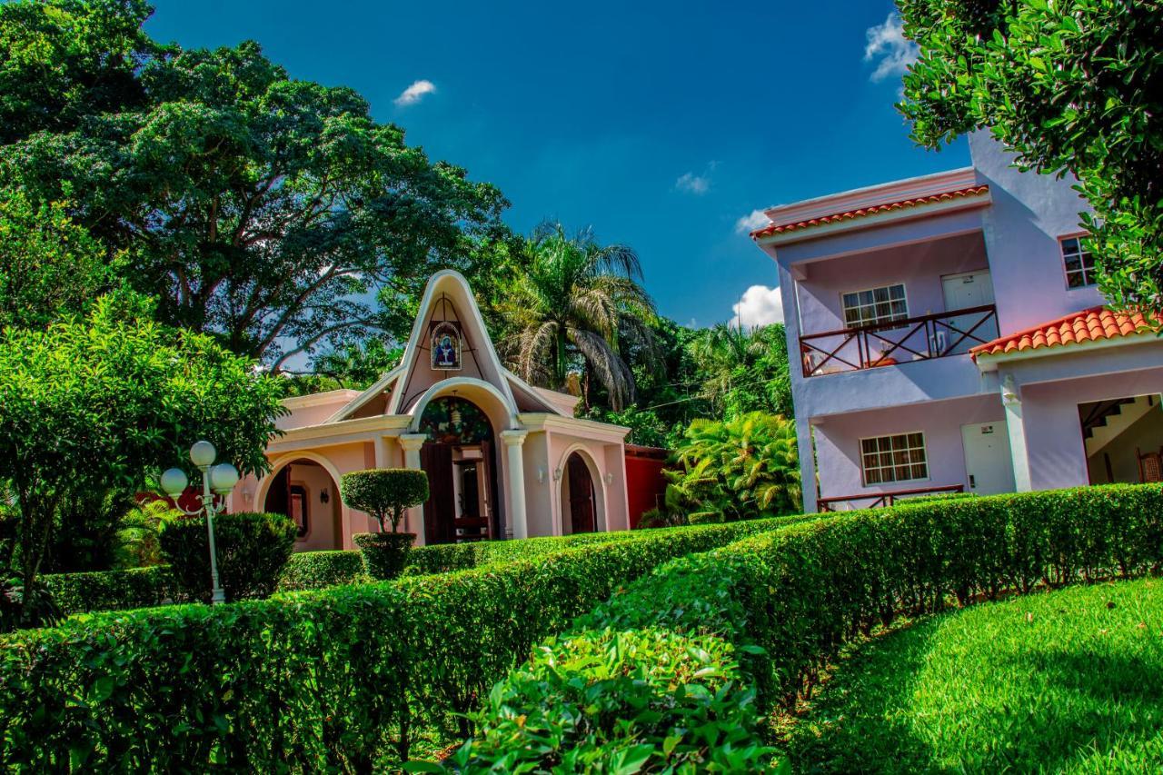 Deluxe Suites Guacamayos - Eco-Lodge & Swimming Pool Bonao ภายนอก รูปภาพ