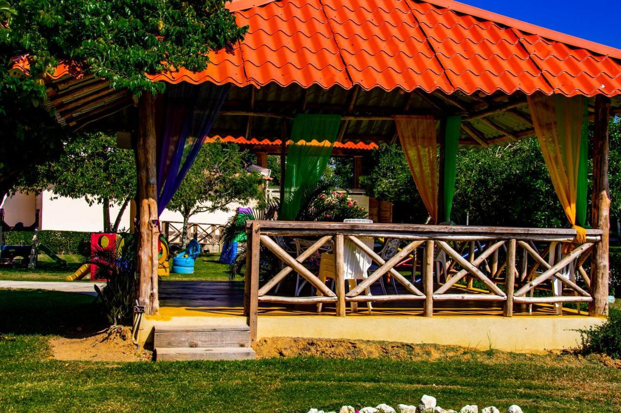Deluxe Suites Guacamayos - Eco-Lodge & Swimming Pool Bonao ภายนอก รูปภาพ