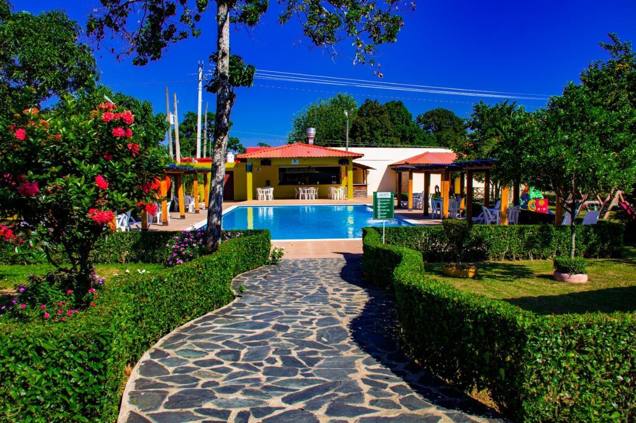 Deluxe Suites Guacamayos - Eco-Lodge & Swimming Pool Bonao ภายนอก รูปภาพ