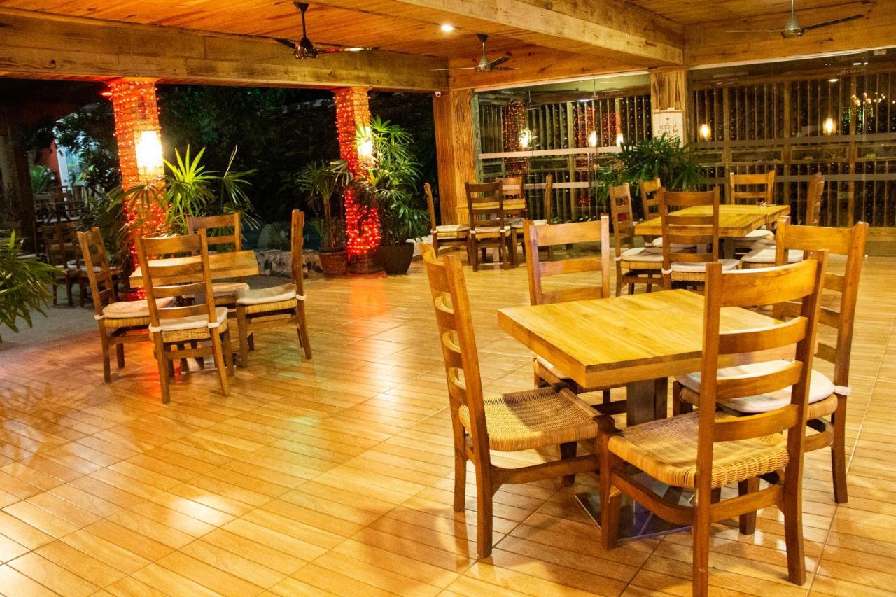 Deluxe Suites Guacamayos - Eco-Lodge & Swimming Pool Bonao ภายนอก รูปภาพ